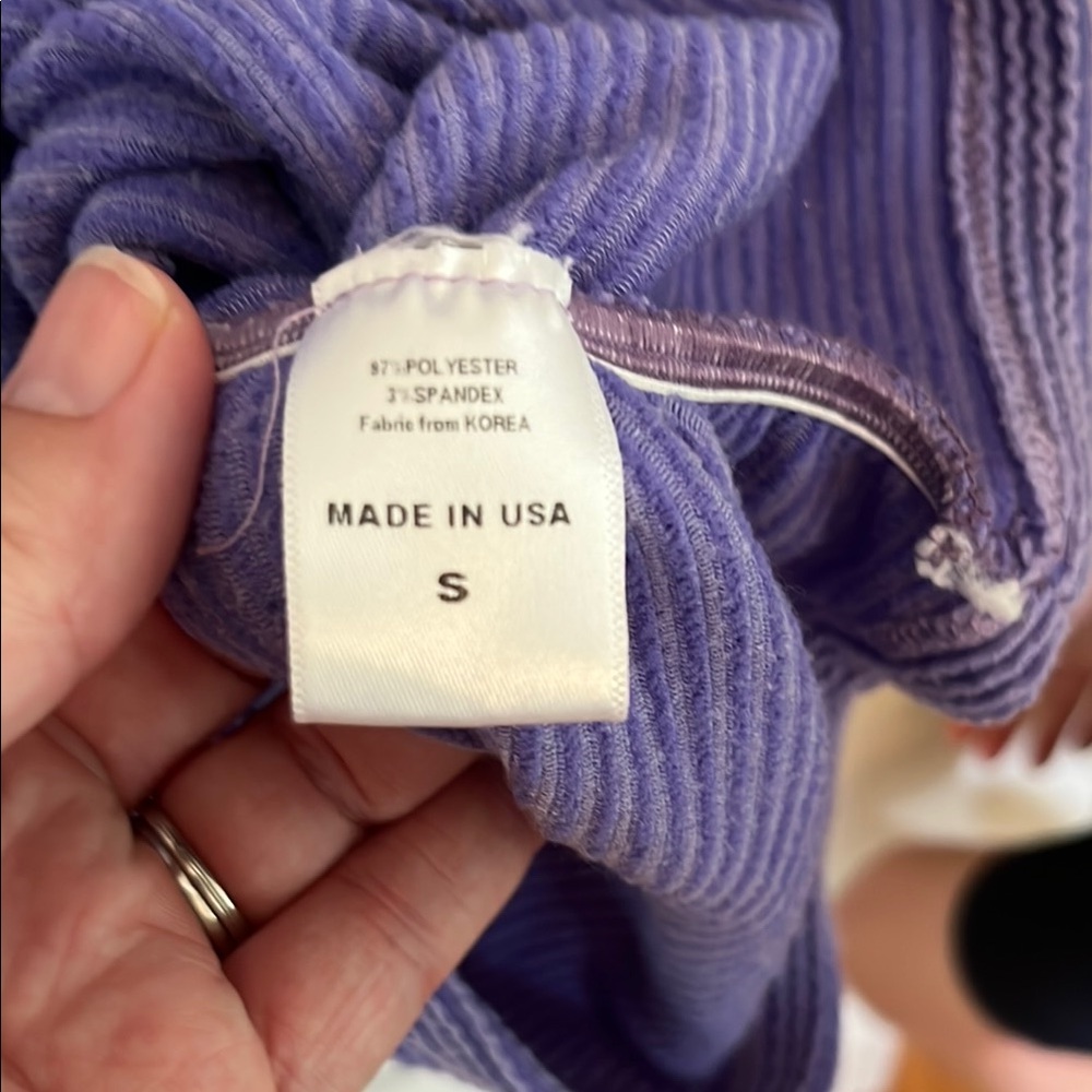 Renee C. Lavender Ribbed Ruched Top - Picture 6 of 8
